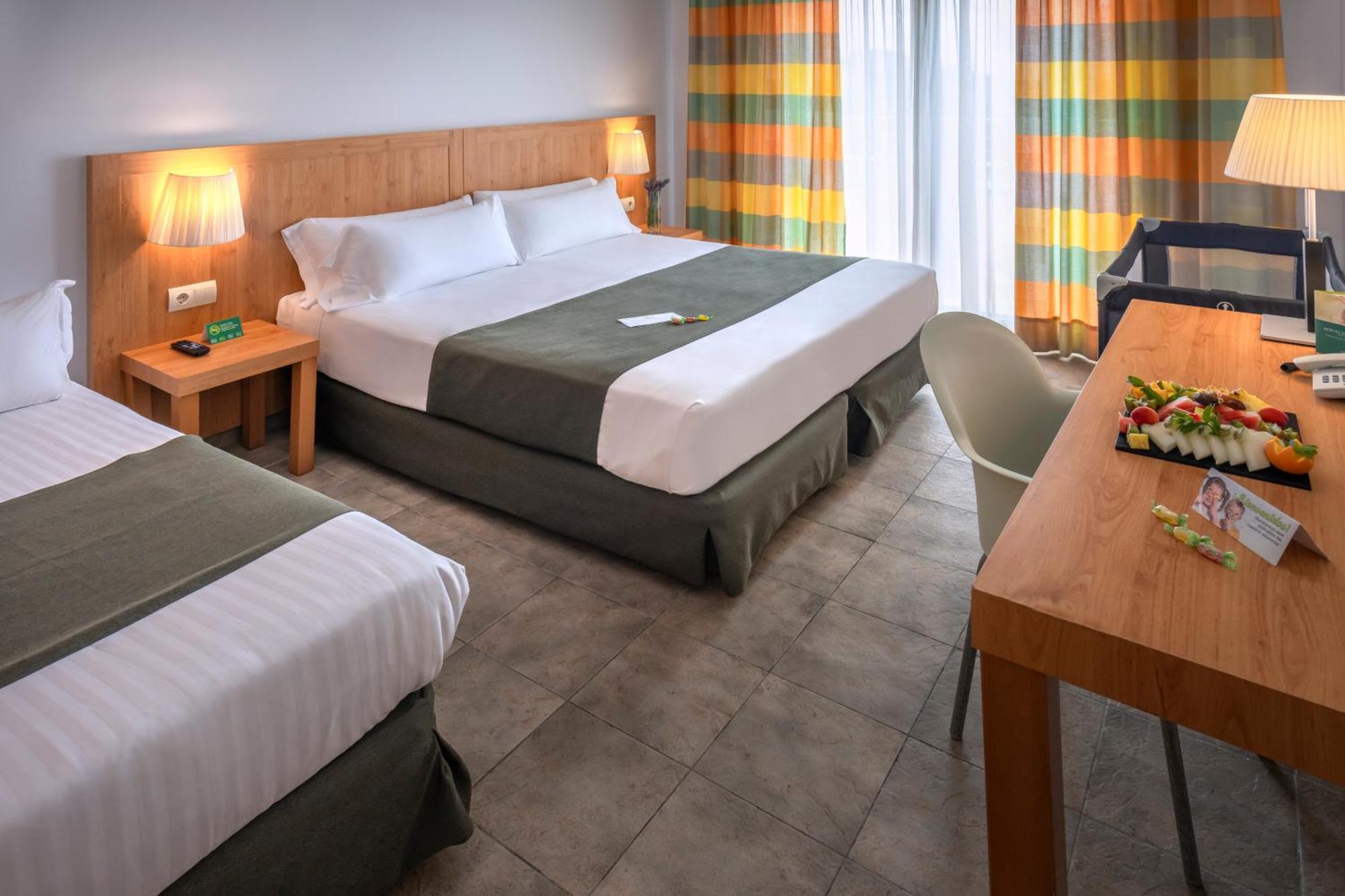 Vilar Rural De Sant Hilari Sacalm By Serhs Hotels Bilik gambar